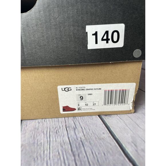UGGS Red & Black Neumel Graphic Outline Chukka Boots Size 9 NEW Mens